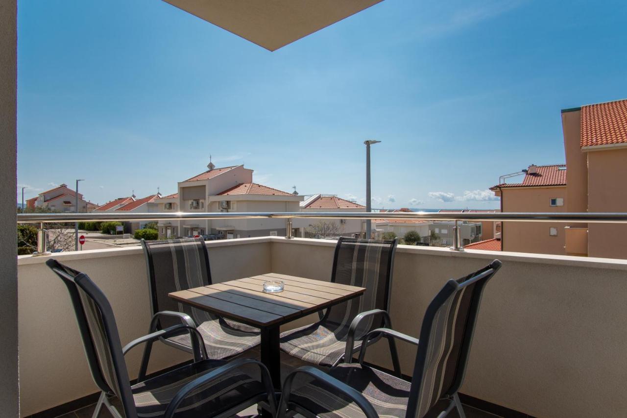 Novalja West Residence ภายนอก รูปภาพ