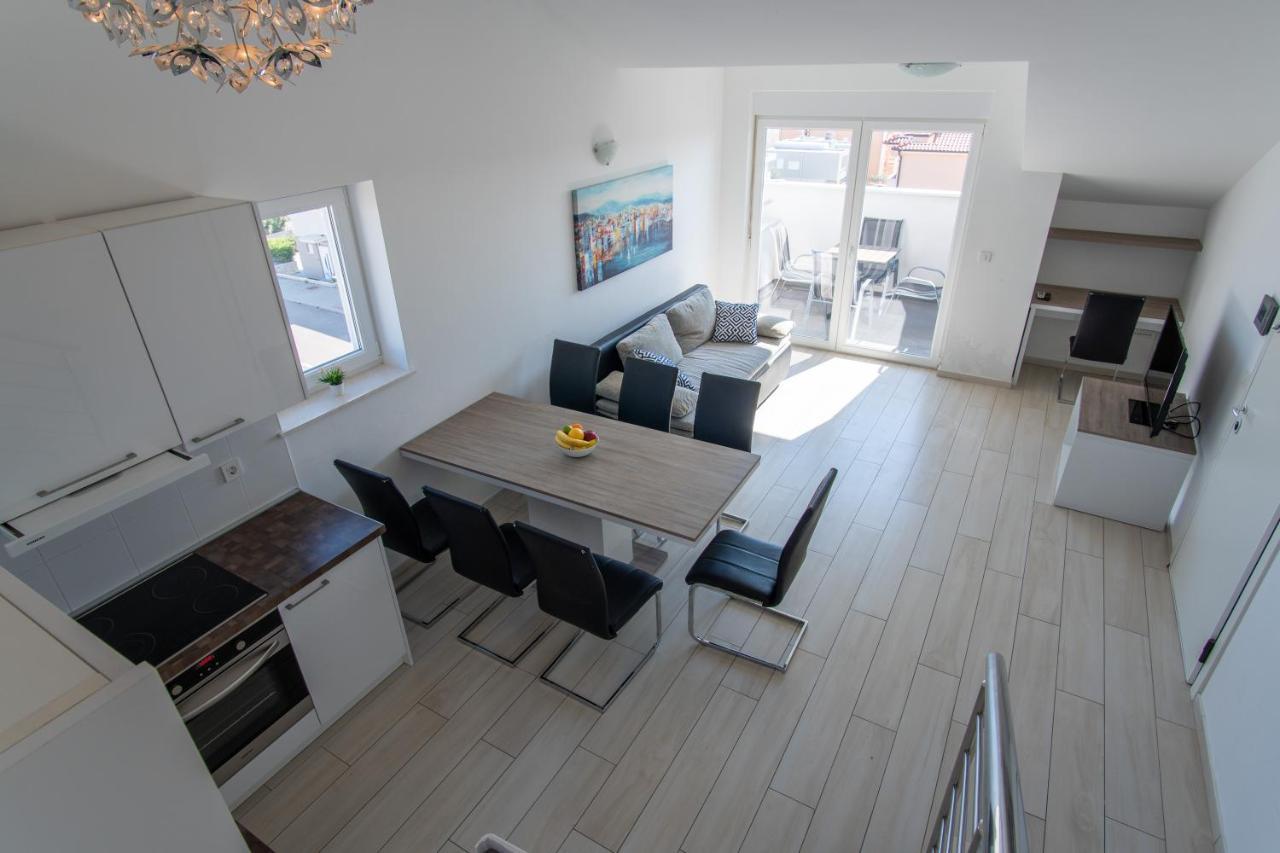 Novalja West Residence ภายนอก รูปภาพ